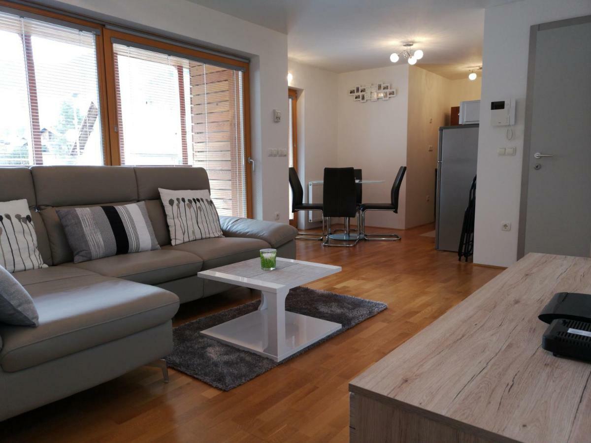 Apartma Lucijana Mojstrana Exterior photo